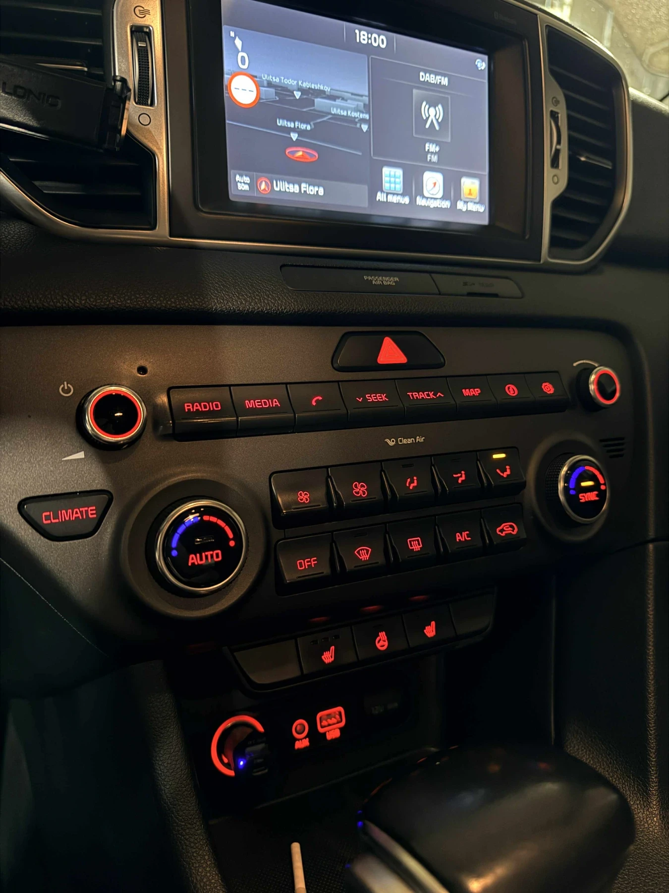 Kia Sportage, снимка 14 - Автомобили и джипове - 53971758