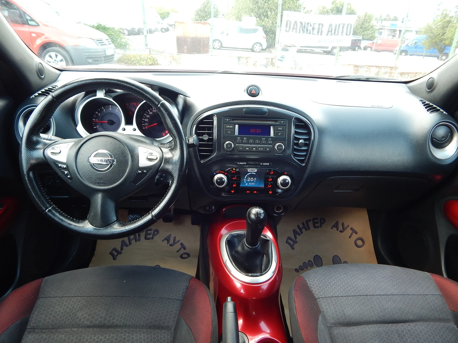 Nissan Juke 1.6i* EURO5* , снимка 12 - Автомобили и джипове - 55249724
