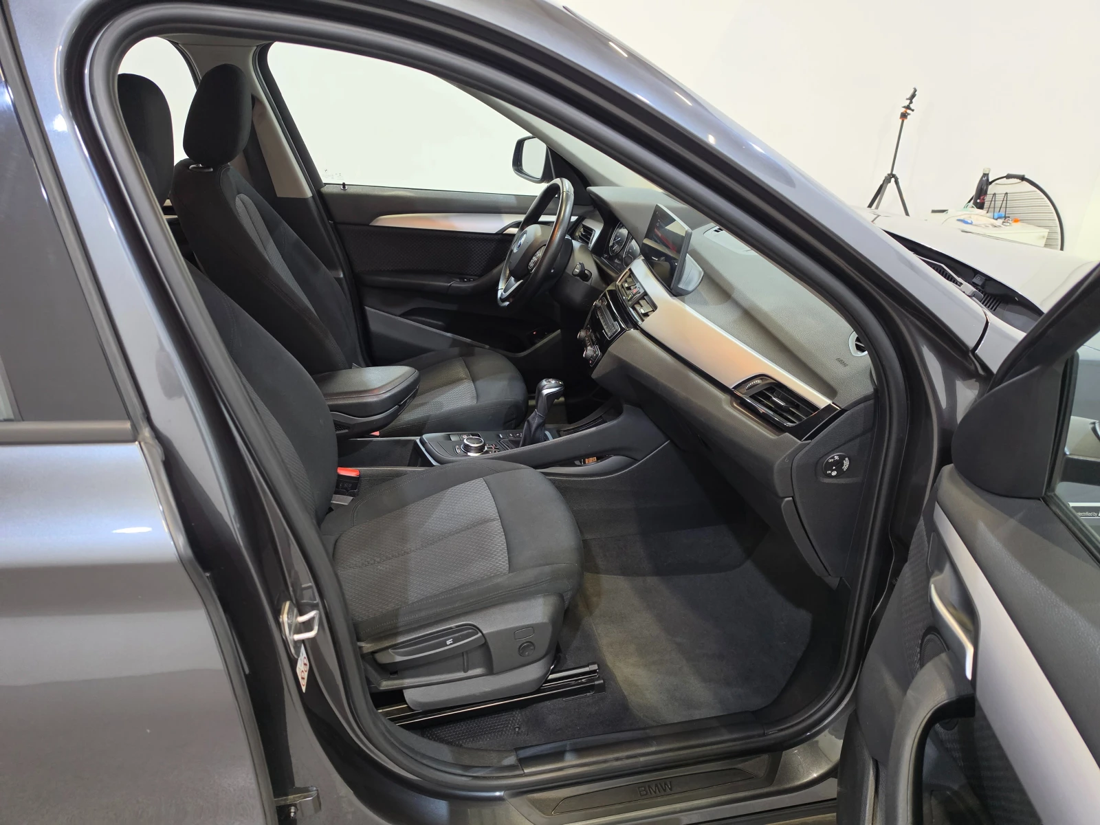 BMW X1 xDrive25e Plug-In Hybrid, снимка 9 - Автомобили и джипове - 55276606