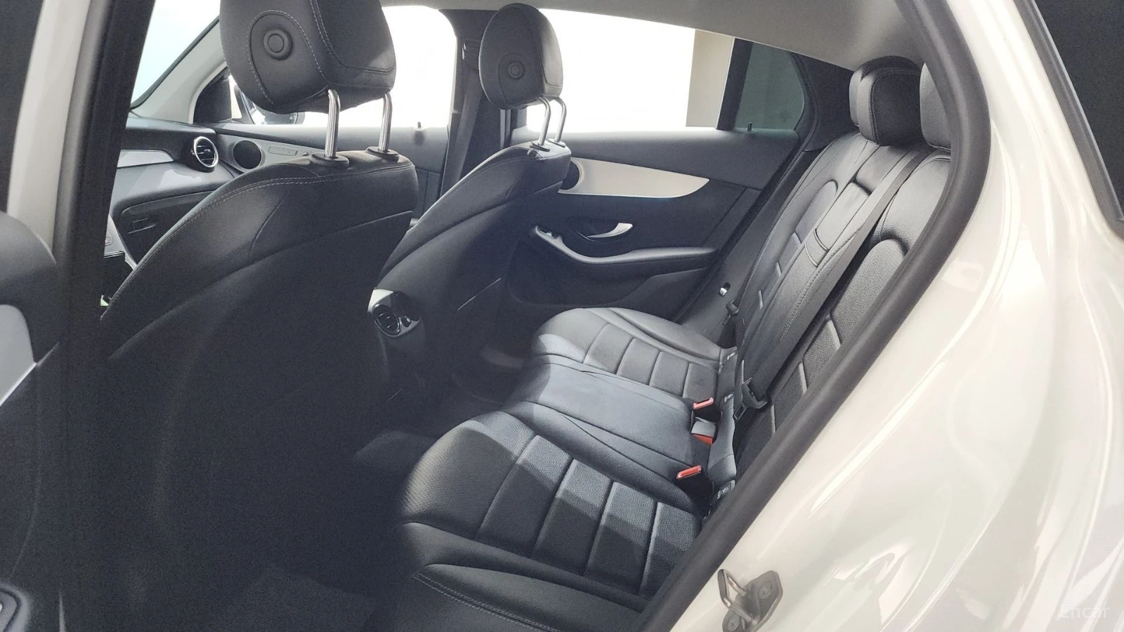 Mercedes-Benz GLC 220 D COUPE 4MATIC Автокредит Цена до България, снимка 13 - Автомобили и джипове - 55491838