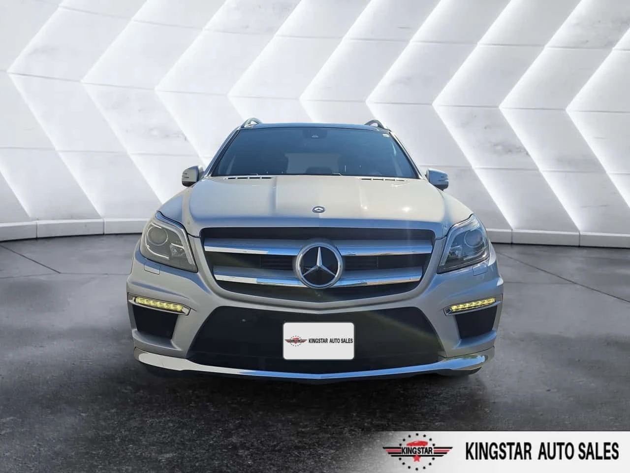 Mercedes-Benz GL 350 4MATIC BlueTEC| CARFAX | БЕЗ ИНЦИДЕНТИ | ДВА КЛЮЧA, снимка 2 - Автомобили и джипове - 55636097