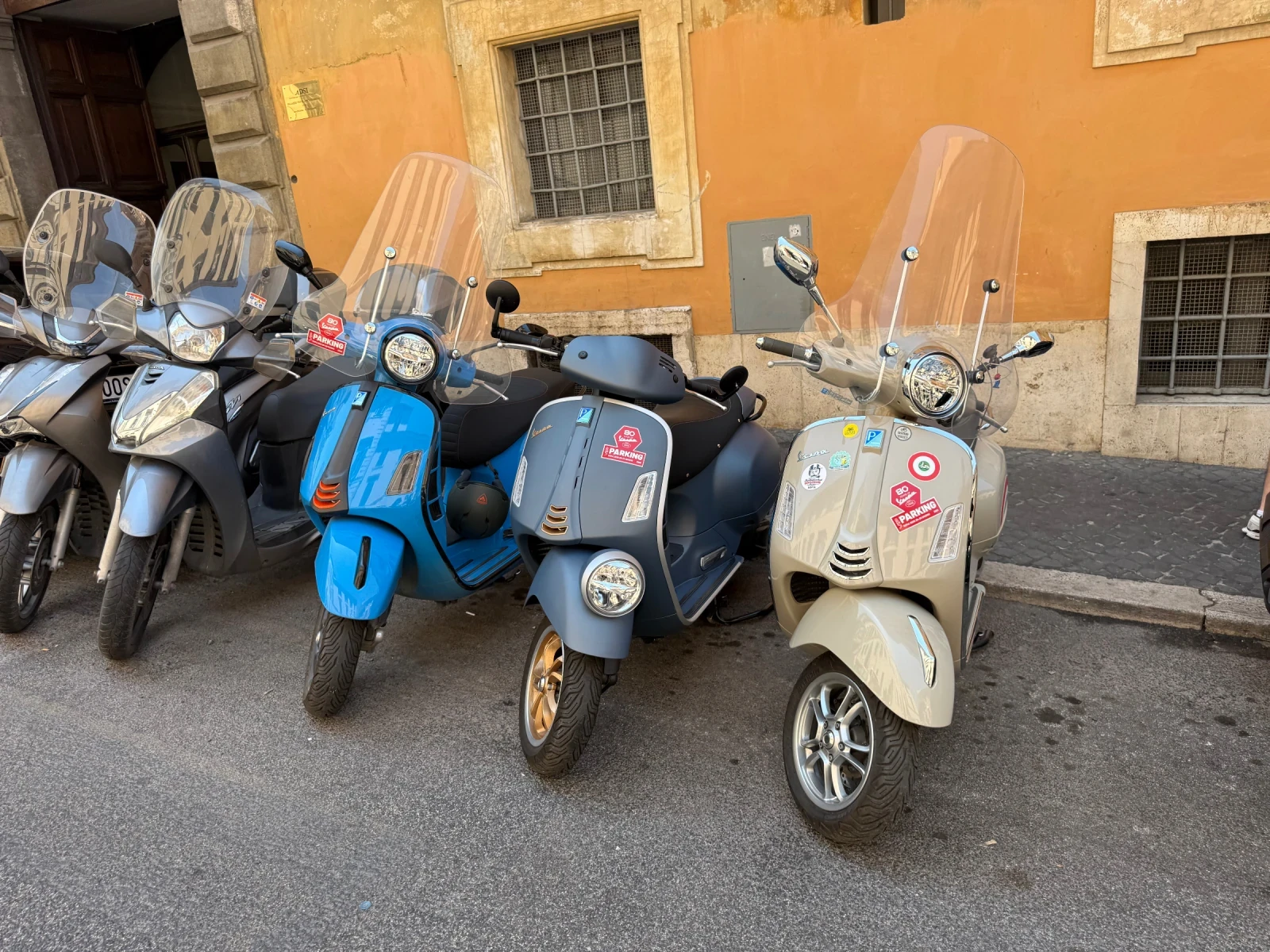 Vespa GTS 300 hpe, снимка 3 - Мотоциклети и мототехника - 55497273