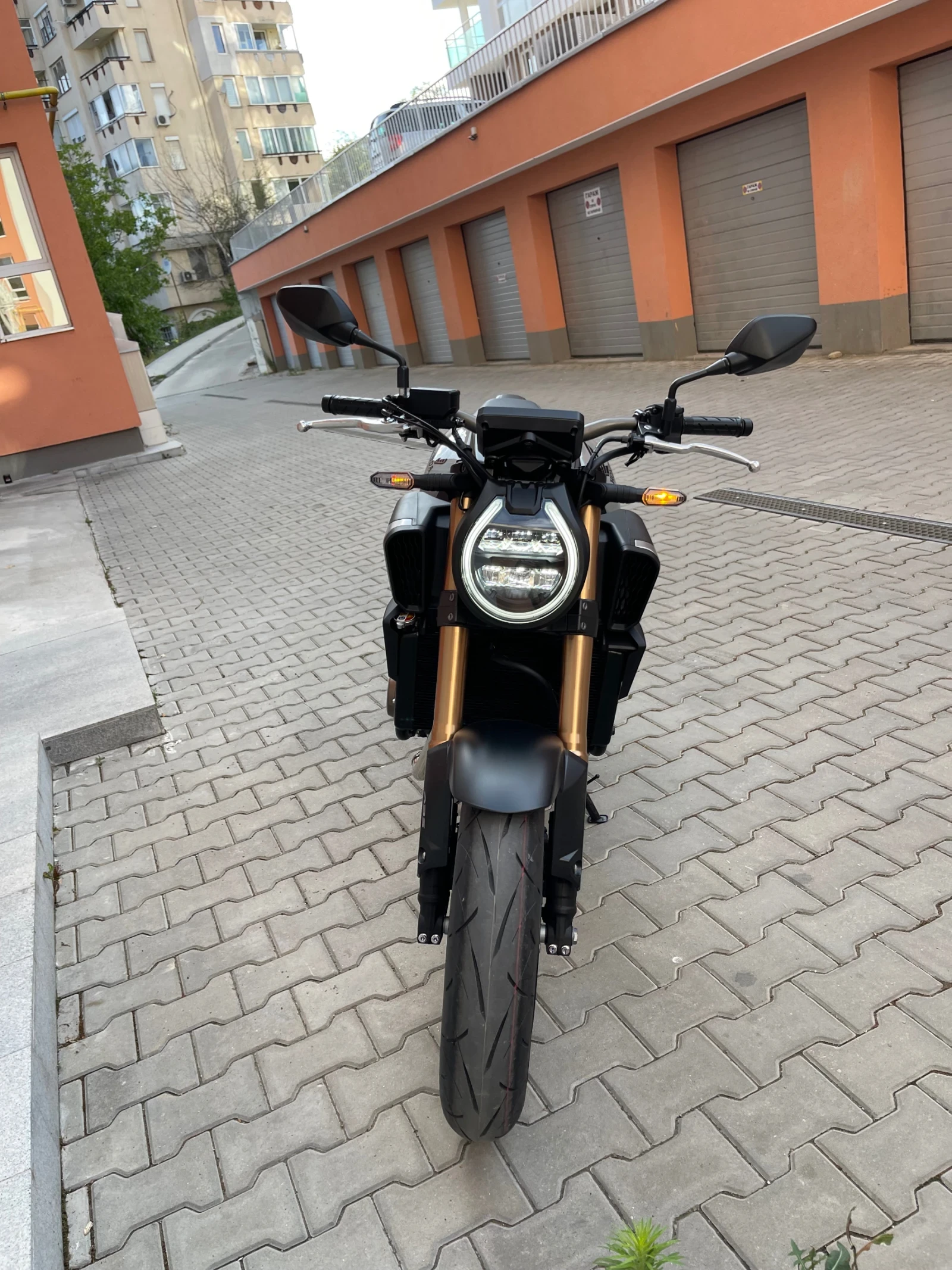 Honda Cb 650R, снимка 8 - Мотоциклети и мототехника - 55531749