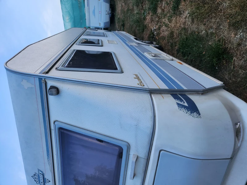 Каравана Hobby 590, снимка 8 - Каравани и кемпери - 50819082