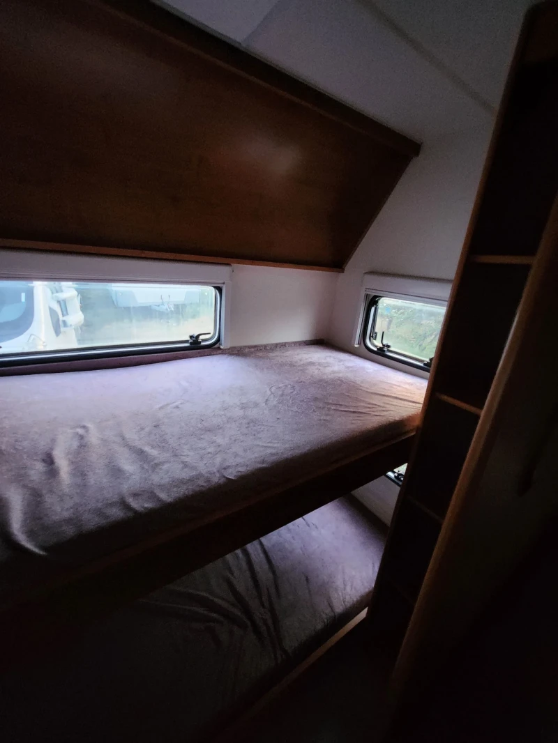 Каравана Hobby 590, снимка 14 - Каравани и кемпери - 50819082