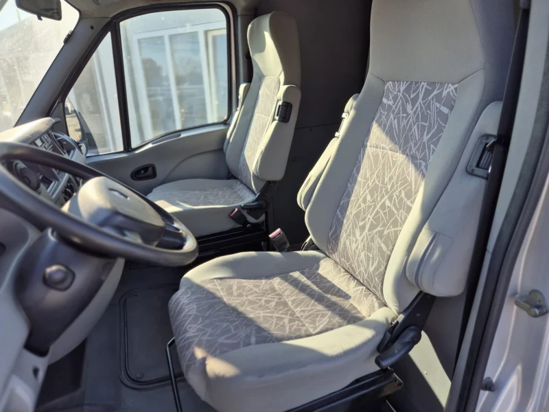 Кемпер Renault Master, снимка 11 - Каравани и кемпери - 52169980