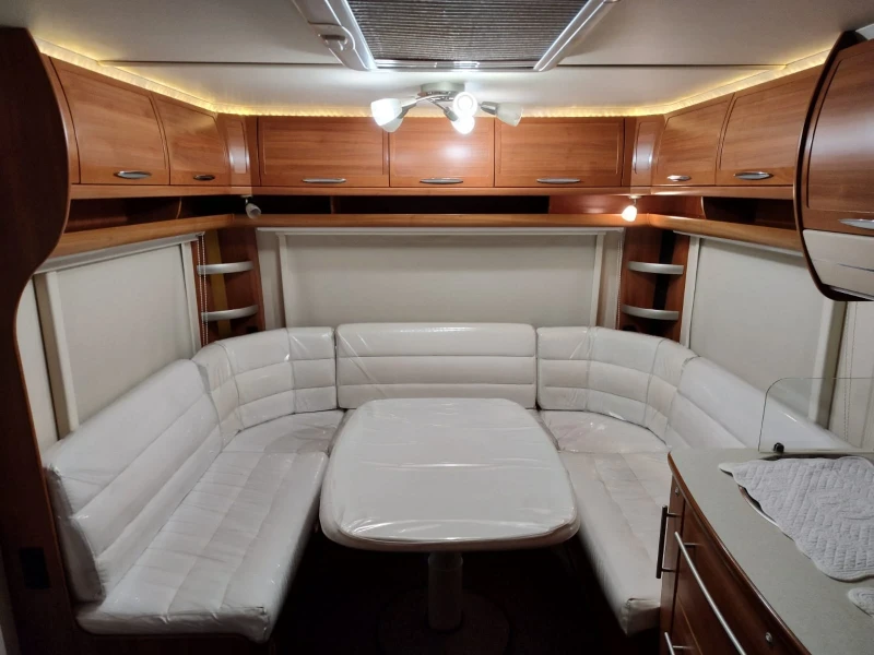 Каравана Fendt PLATIN 700, снимка 6 - Каравани и кемпери - 52352643