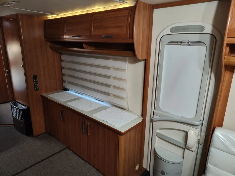 Каравана Fendt PLATIN 700, снимка 8 - Каравани и кемпери - 52352643