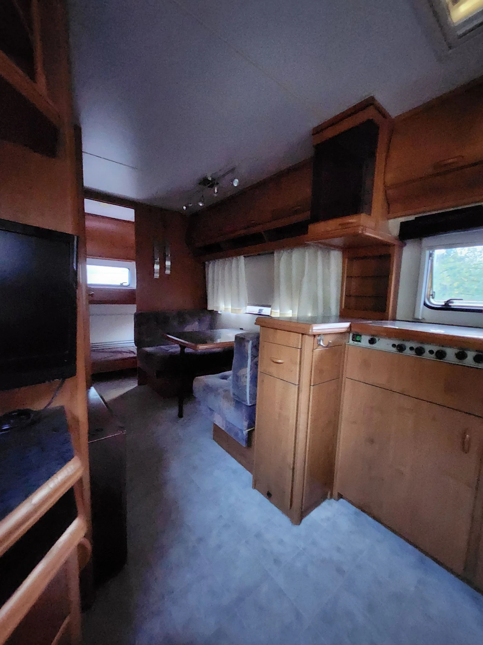  Hobby 590 | Mobile.bg   13