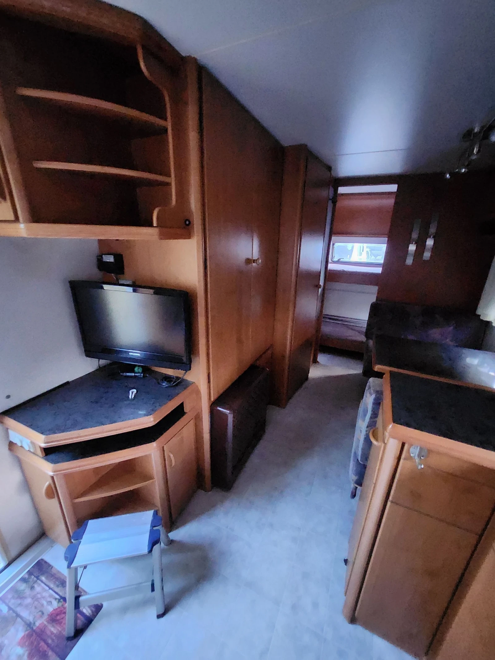  Hobby 590 | Mobile.bg   12