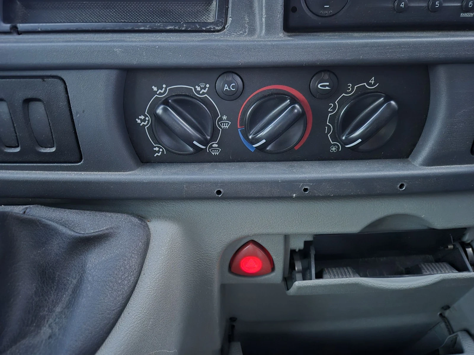 Кемпер Renault Master KLIMA, снимка 11 - Каравани и кемпери - 52169980