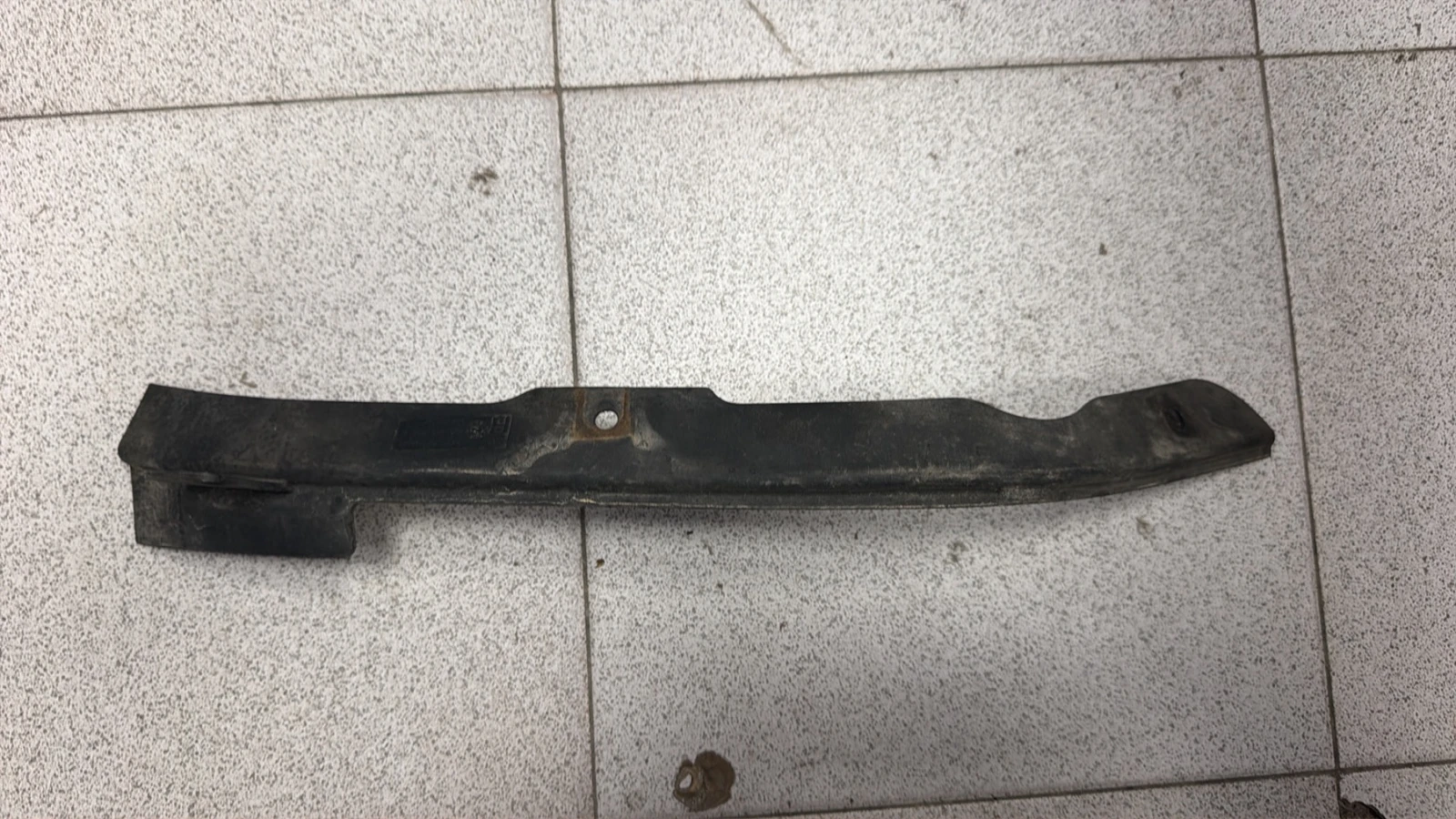 Спойлер преден Audi A8 4H/D4 2010- RH 4H0853888B