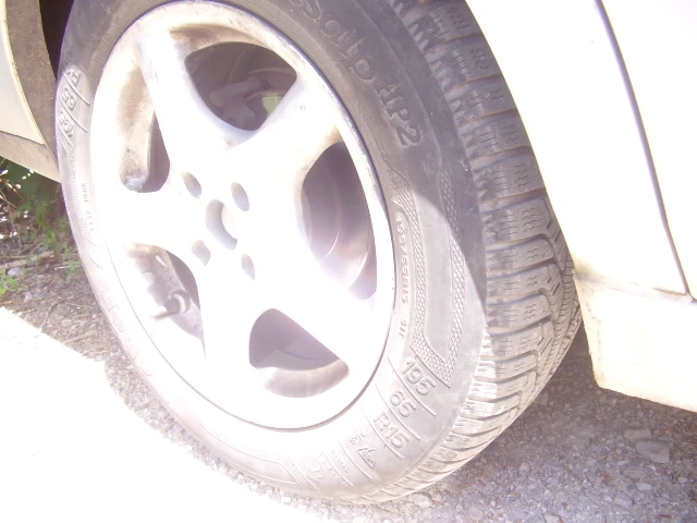 Гуми Летни 195/65R15, снимка 4 - Гуми и джанти - 54031256
