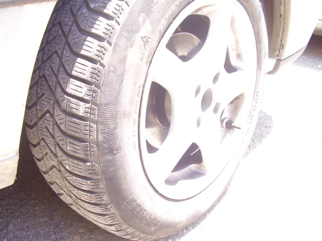 Гуми Летни 195/65R15, снимка 7 - Гуми и джанти - 54031256
