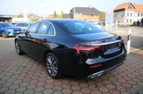 Mercedes-Benz E 220, снимка 4