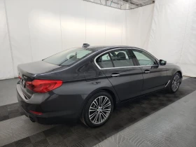 BMW 530 xDrive* Carplay* Подгрев* Камера* Шибидах* , снимка 4