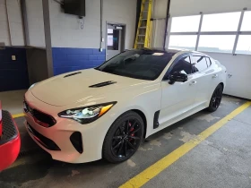  Kia Stinger