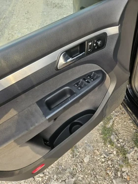 VW Touran 2.0 TDI - 4999 лв. - 99018769 5