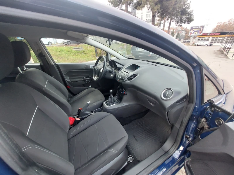 Ford Fiesta 1.25 бензин, снимка 14 - Автомобили и джипове - 48549434