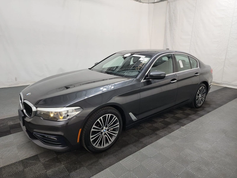 BMW 530 xDrive* Carplay* Подгрев* Камера* Шибидах* , снимка 5 - Автомобили и джипове - 49386013