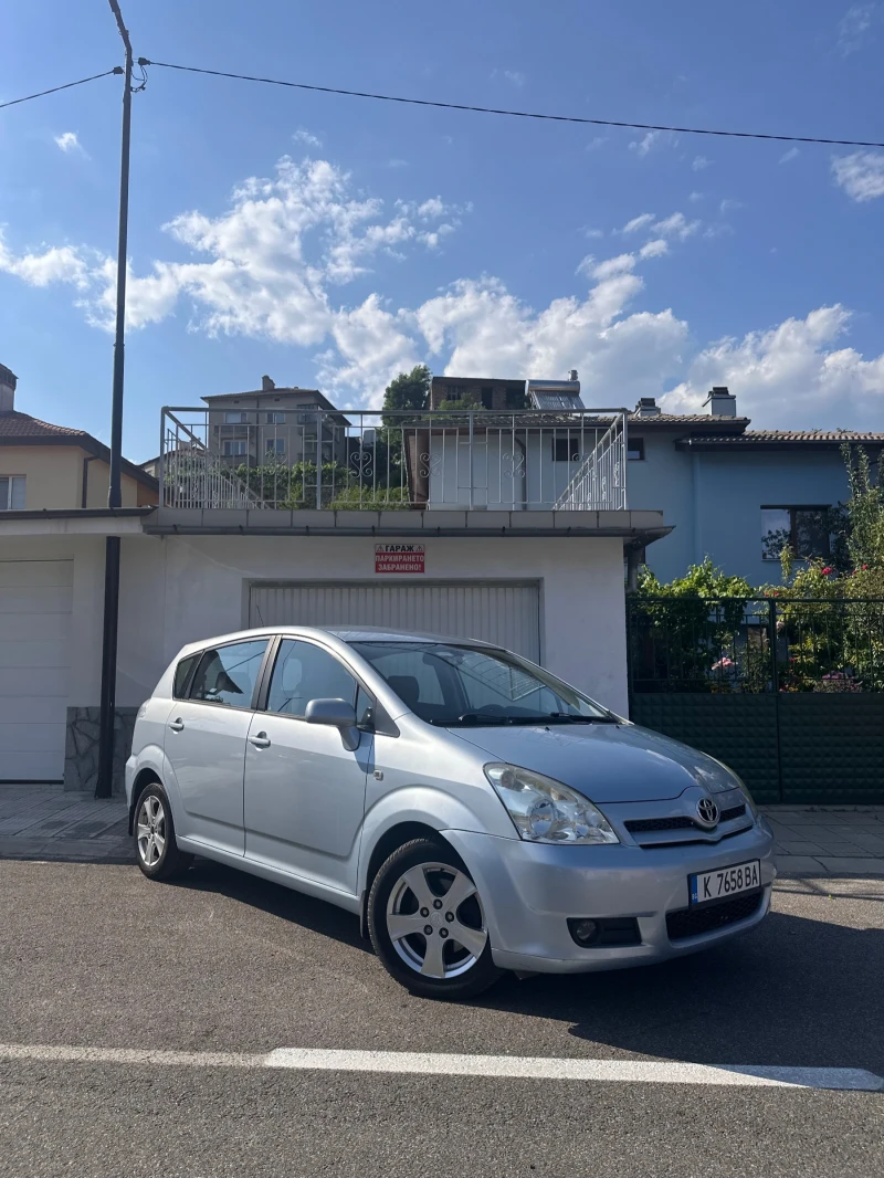 Toyota Corolla verso 1.8 VVT-I 6+ 1, снимка 7 - Автомобили и джипове - 52112583