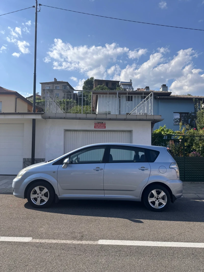 Toyota Corolla verso 1.8 VVT-I 6+ 1, снимка 2 - Автомобили и джипове - 52112583