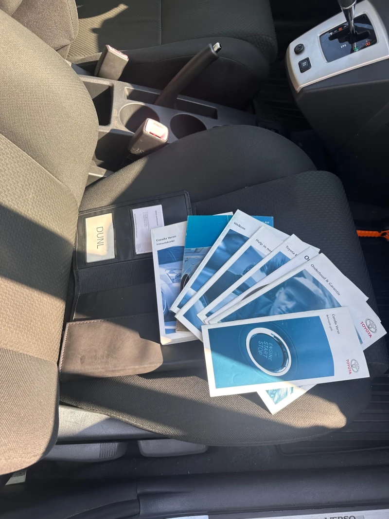 Toyota Corolla verso 1.8 VVT-I 6+ 1, снимка 13 - Автомобили и джипове - 52112583