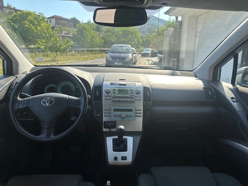 Toyota Corolla verso 1.8 VVT-I 6+ 1, снимка 10 - Автомобили и джипове - 52112583