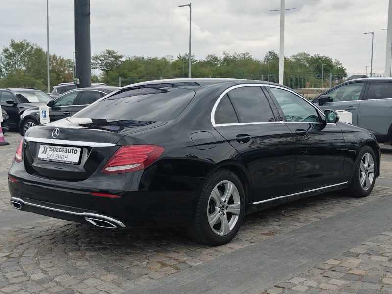 Mercedes-Benz E 220 Avangarde 9G 2.0CDI 194к.с., снимка 5 - Автомобили и джипове - 52053667