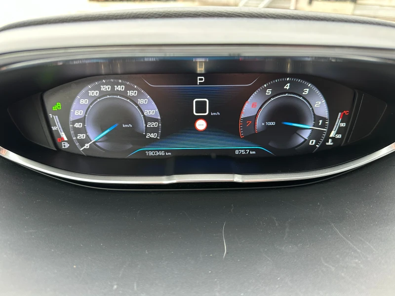 Peugeot 5008 1.6i 165 к.с./Гарантирани км/7 места/ГАРАНЦИЯ 6 М, снимка 15 - Автомобили и джипове - 52305160