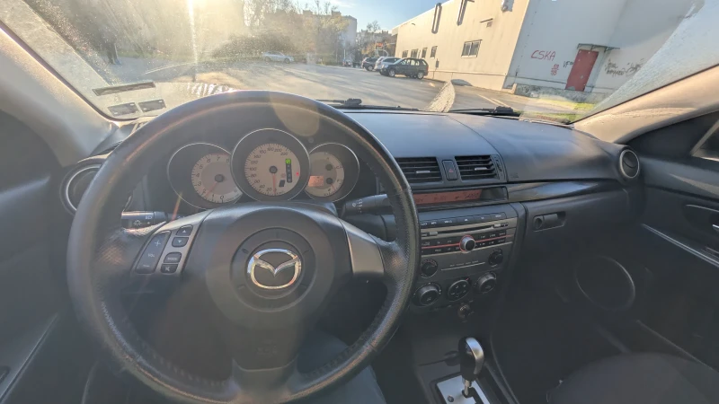 Mazda 3, снимка 10 - Автомобили и джипове - 52639208