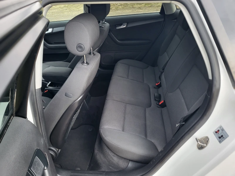 Audi A3 1.6TDi S-Line, снимка 10 - Автомобили и джипове - 53270962