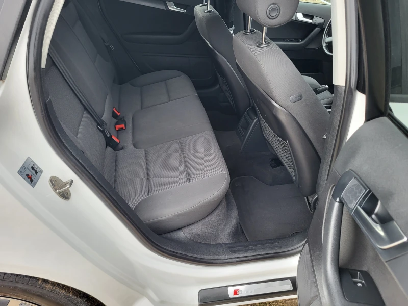 Audi A3 1.6TDi S-Line, снимка 12 - Автомобили и джипове - 53270962