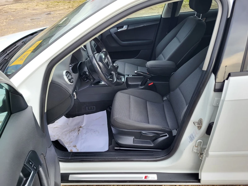 Audi A3 1.6TDi S-Line, снимка 9 - Автомобили и джипове - 53270962