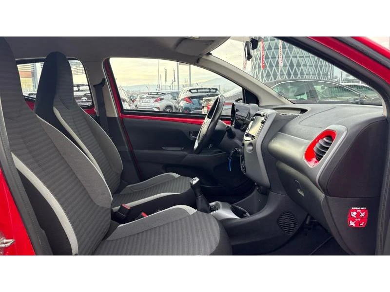 Toyota Aygo 1.0 VVT-i 5MT X-CONNECT - изображение 6