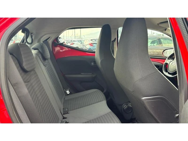 Toyota Aygo 1.0 VVT-i 5MT X-CONNECT - изображение 7