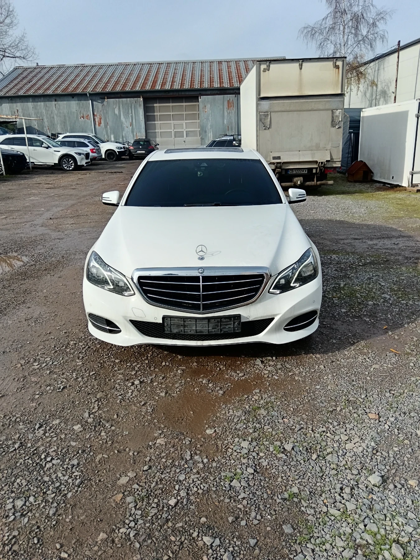 Mercedes-Benz E 220, снимка 1