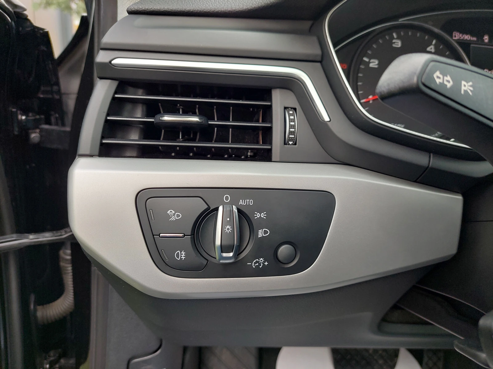 Audi A4 LIMOUSINE/40TDI/190k.c./7AT/QUATTRO | Mobile.bg   14