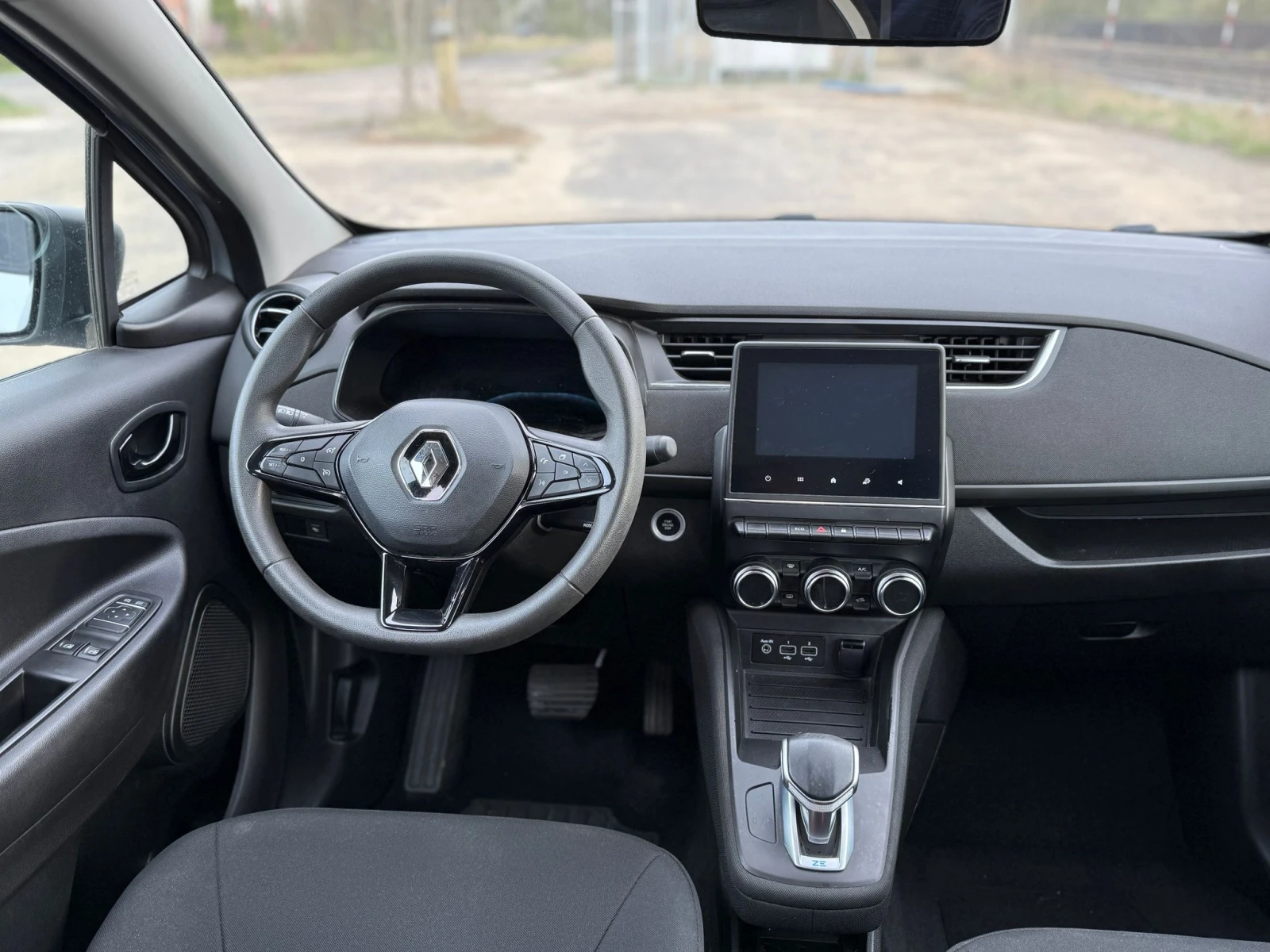Renault Zoe 2 ZE 52 kWh - изображение 6