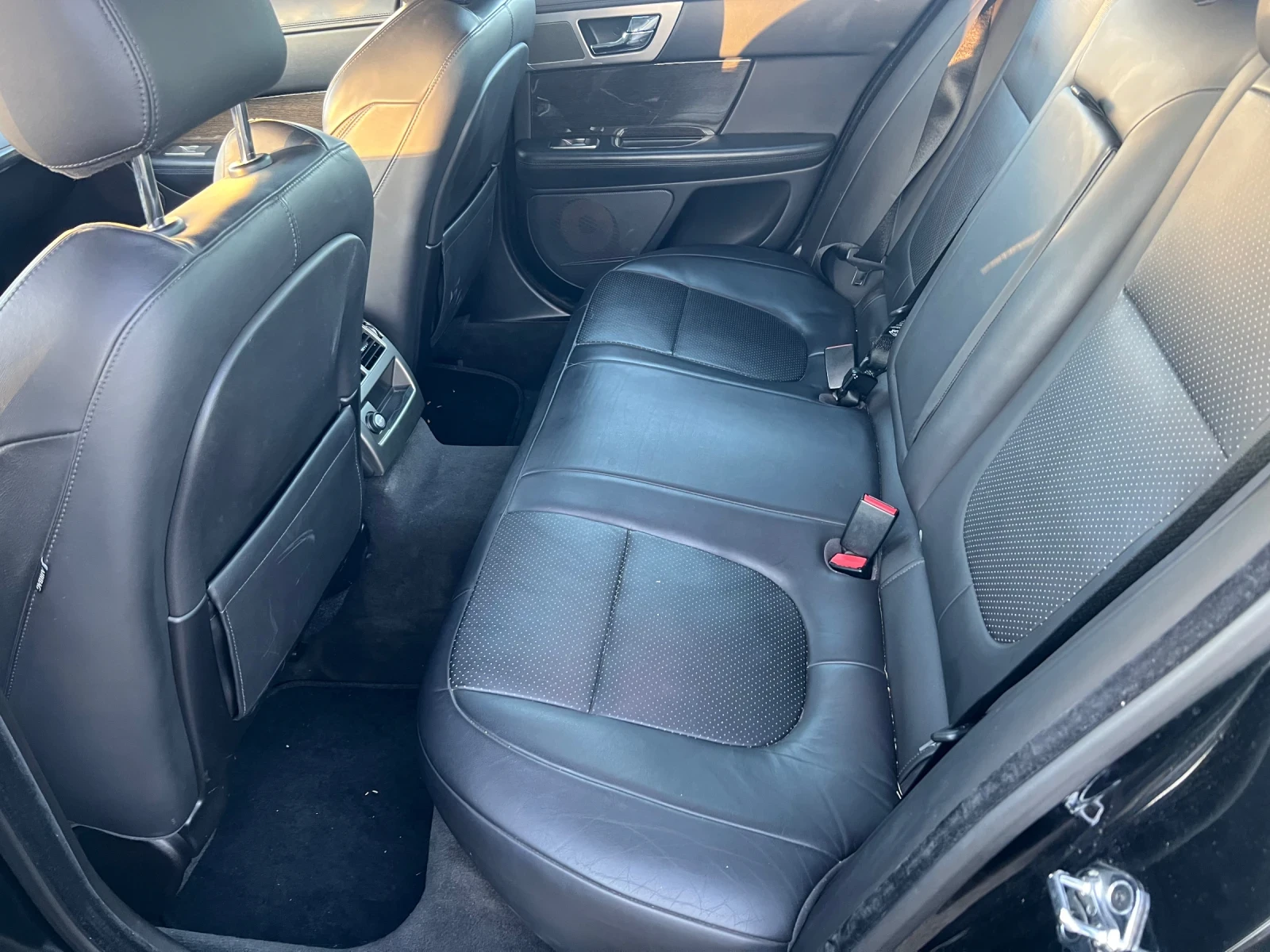 Jaguar Xf 3.0  - изображение 8