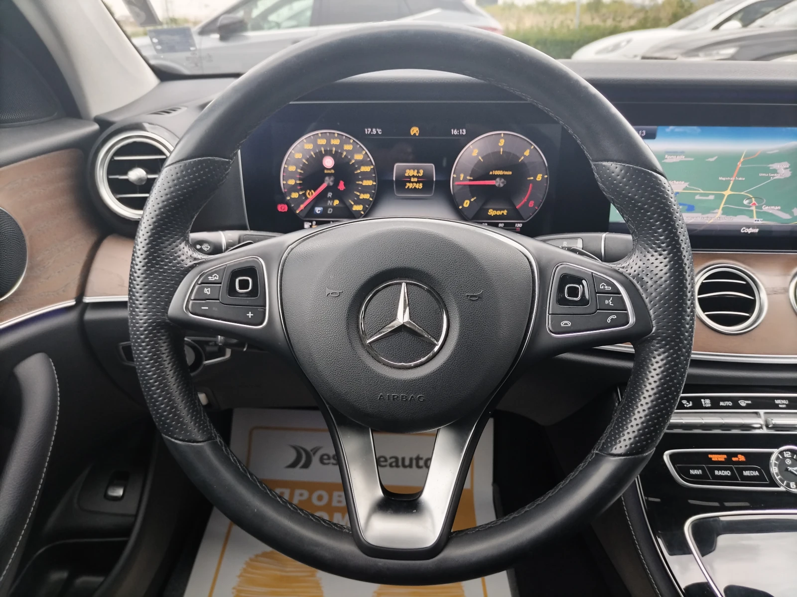 Mercedes-Benz E 220 Avangarde 9G - изображение 10