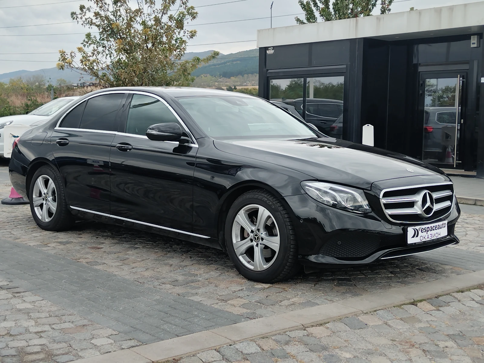 Mercedes-Benz E 220 Avangarde 9G - изображение 3