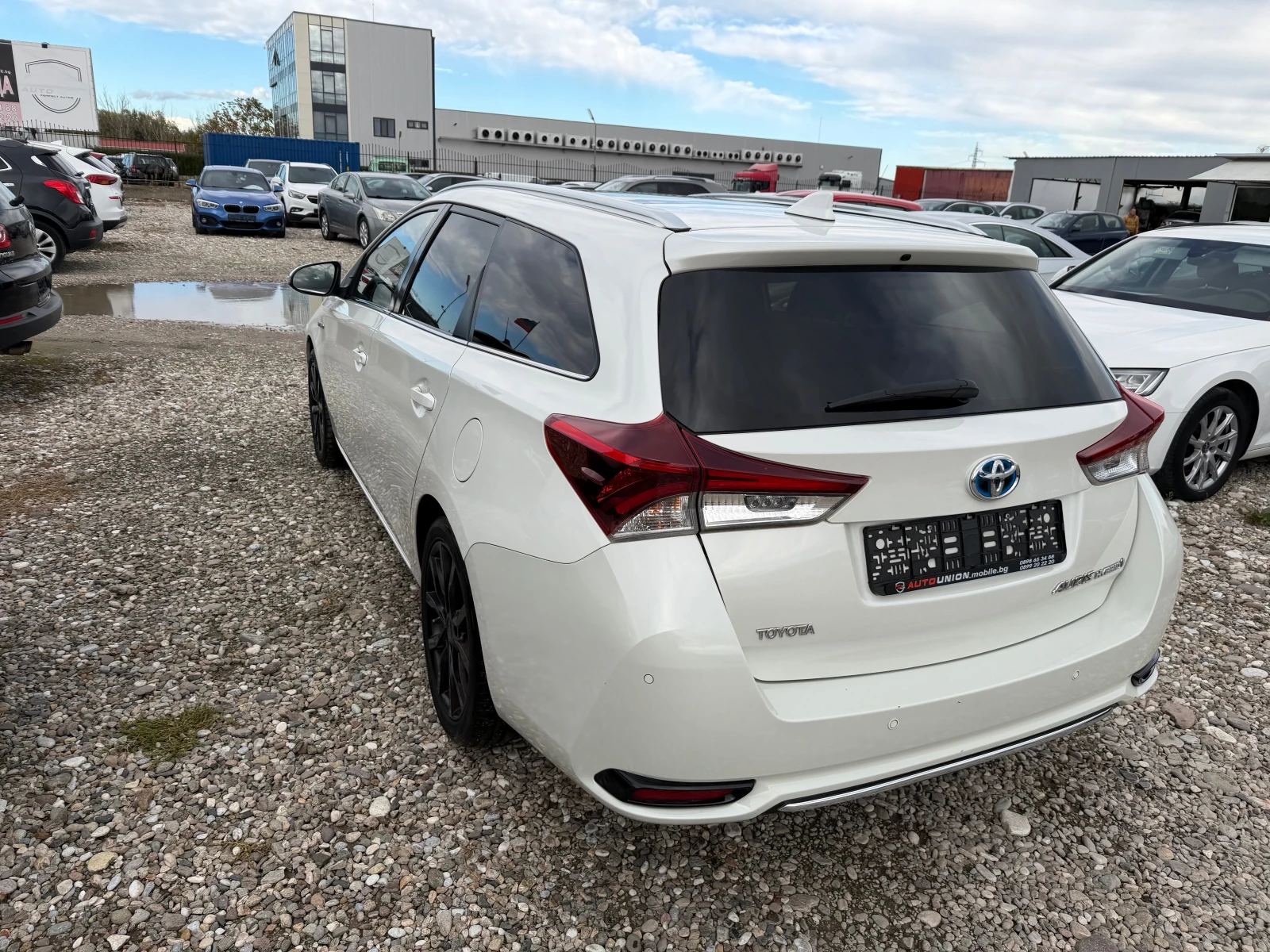 Toyota Auris 1.8 HYBRID(КАТО НОВА) - изображение 6