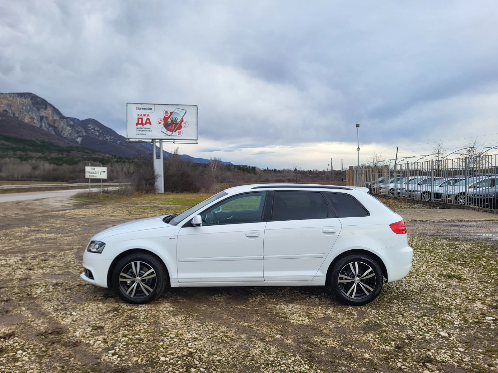 Audi A3 1.6TDi S-Line - изображение 2