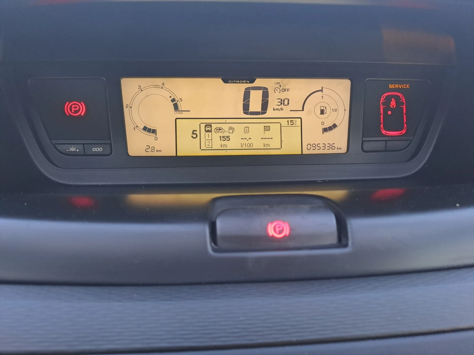 Citroen C4 Picasso 1, 6HDI, 112кс, ЕВРО5В, 6ск, снимка 15 - Автомобили и джипове - 53863715