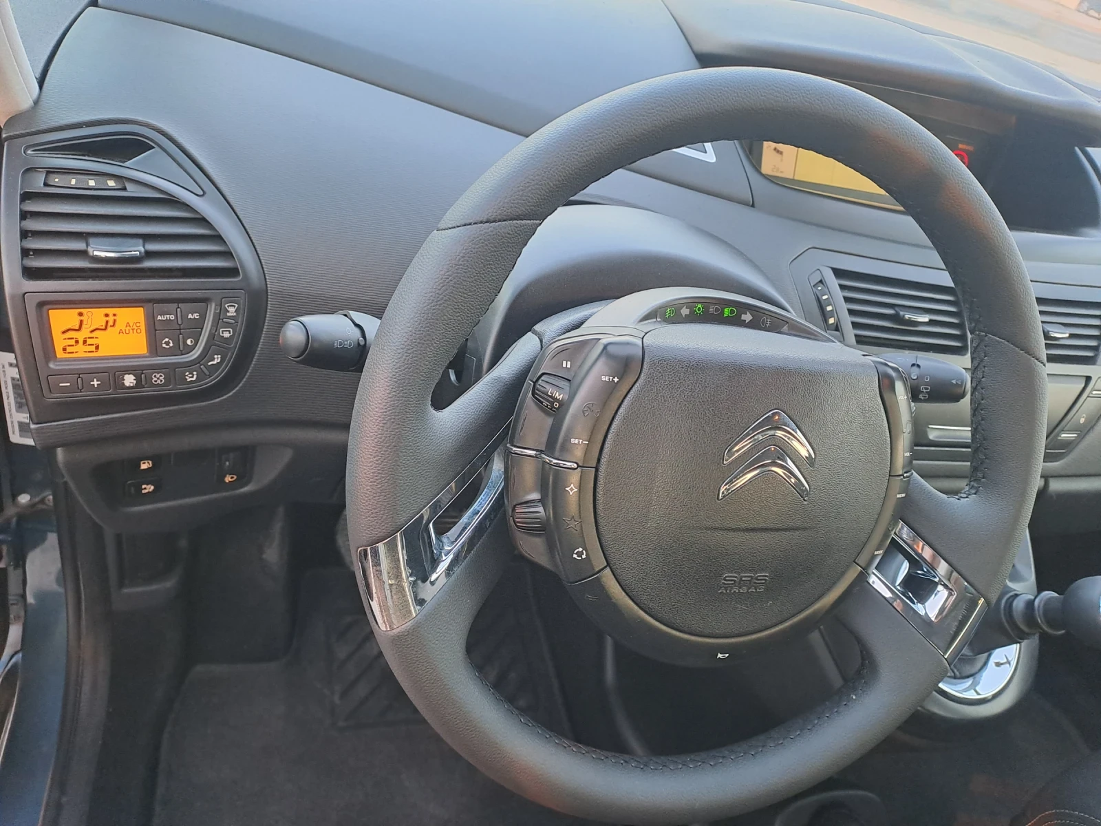 Citroen C4 Picasso 1, 6HDI, 112кс, ЕВРО5В, 6ск, снимка 13 - Автомобили и джипове - 53863715