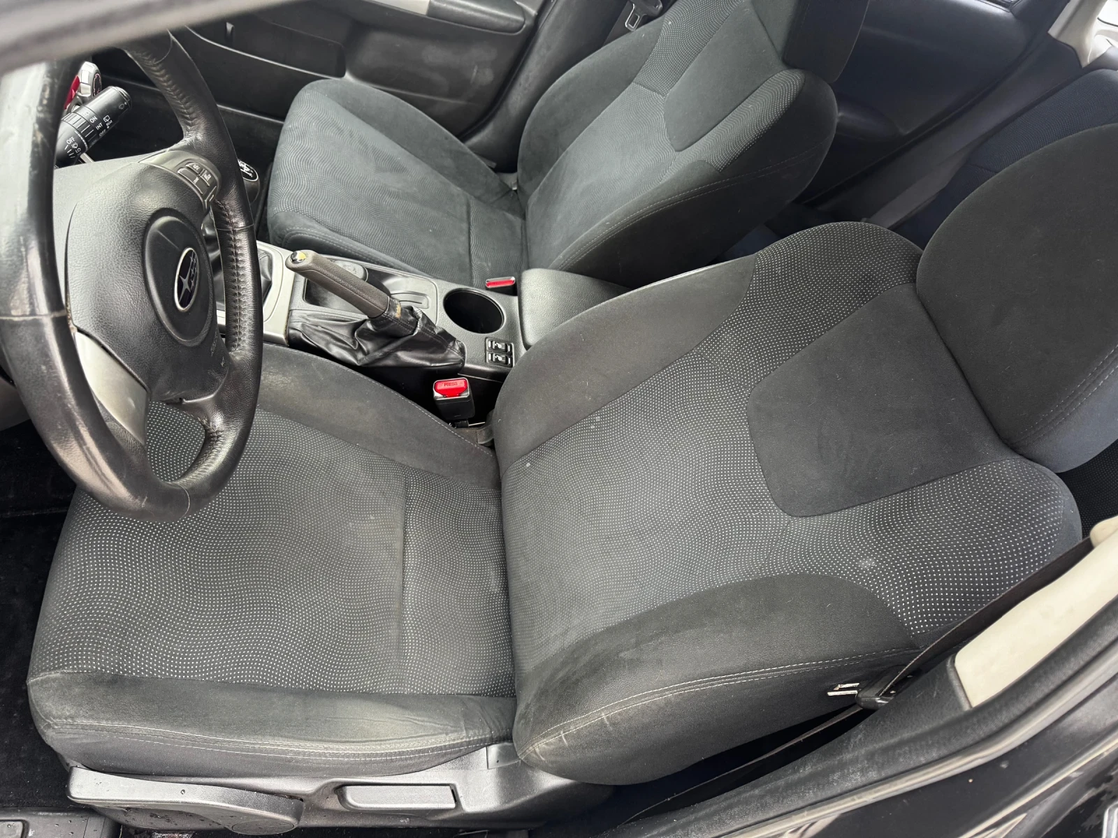 Subaru Impreza 1.5 R 107кс, снимка 8 - Автомобили и джипове - 53902194