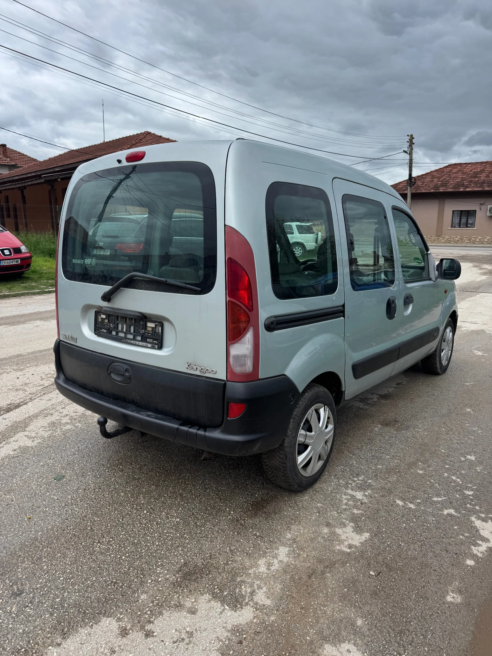 Renault Kangoo 1.2i, снимка 4 - Автомобили и джипове - 54585872