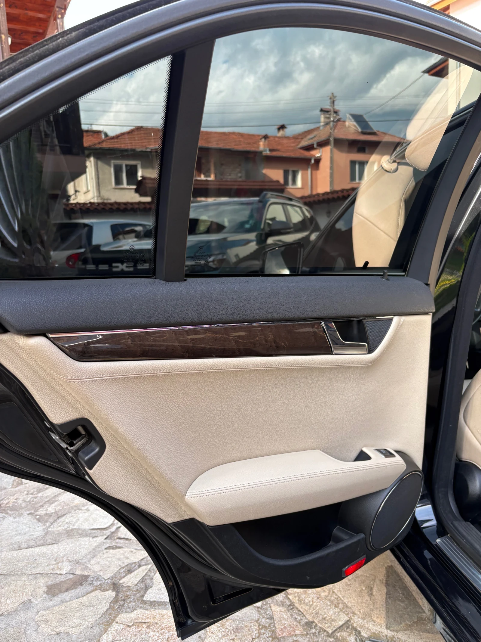 Mercedes-Benz C 220 AVANGARD , снимка 14 - Автомобили и джипове - 54859916