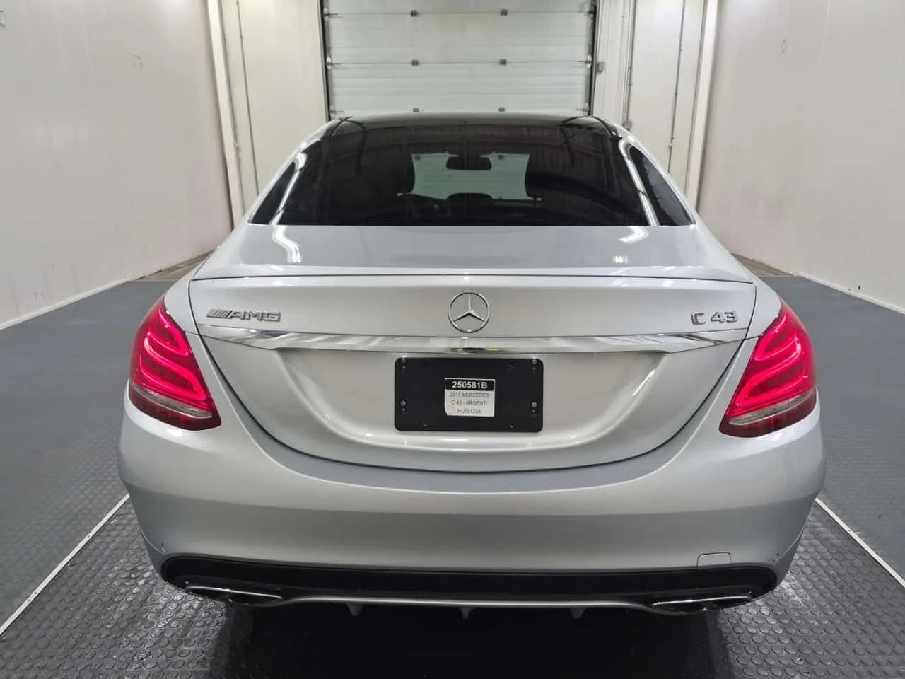 Mercedes-Benz C 43 AMG * CARFAX * БЕЗ ЗАБЕЛЕЖКА * АВТОКРЕДИТ * , снимка 3 - Автомобили и джипове - 54909640